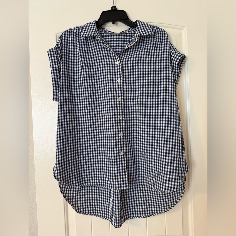 LOFT Navy and White Gingham Button-Up Short Sleeve Blouse